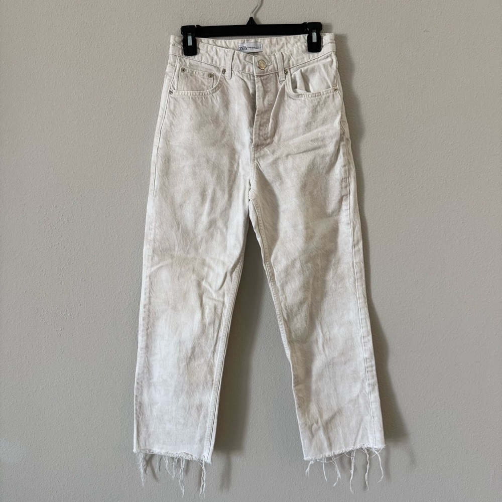 Zara Acid Wash Cream Straight Leg Jeans with Frayed Hem Button Fly Size 6